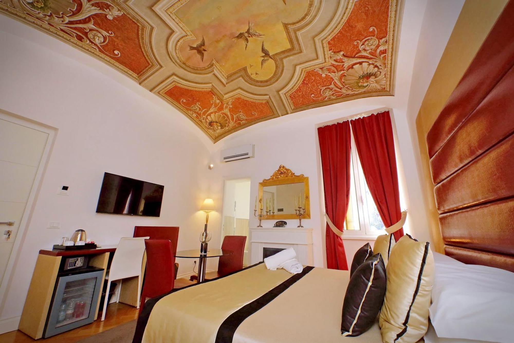 Amm Luxury * Roma